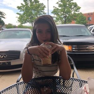 Meet your Posher, Caroline